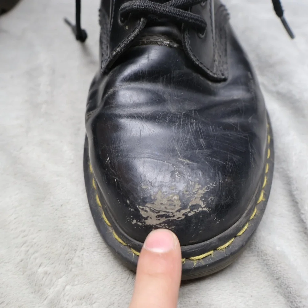 Dr Martens Unisex M8 L9 Boots Black Smooth Leather Lace Up‎ Classic Everyday